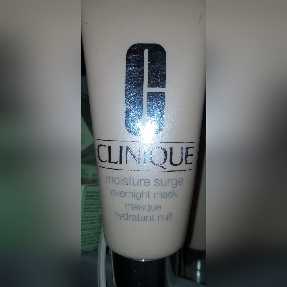 CLINIQUE MOISTURE SURGE OVERNIGHT MASK